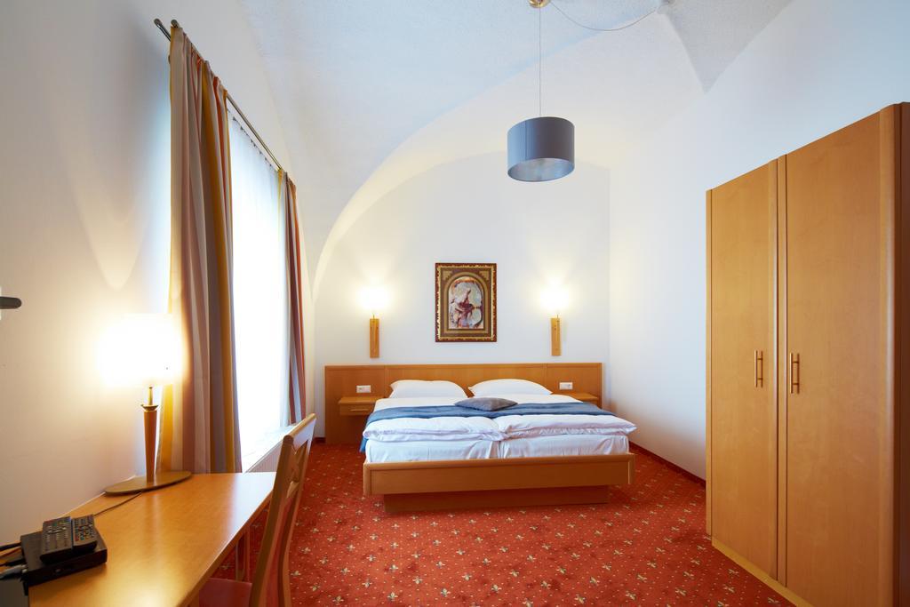 Rathauskeller Melk Hotel Szoba fotó